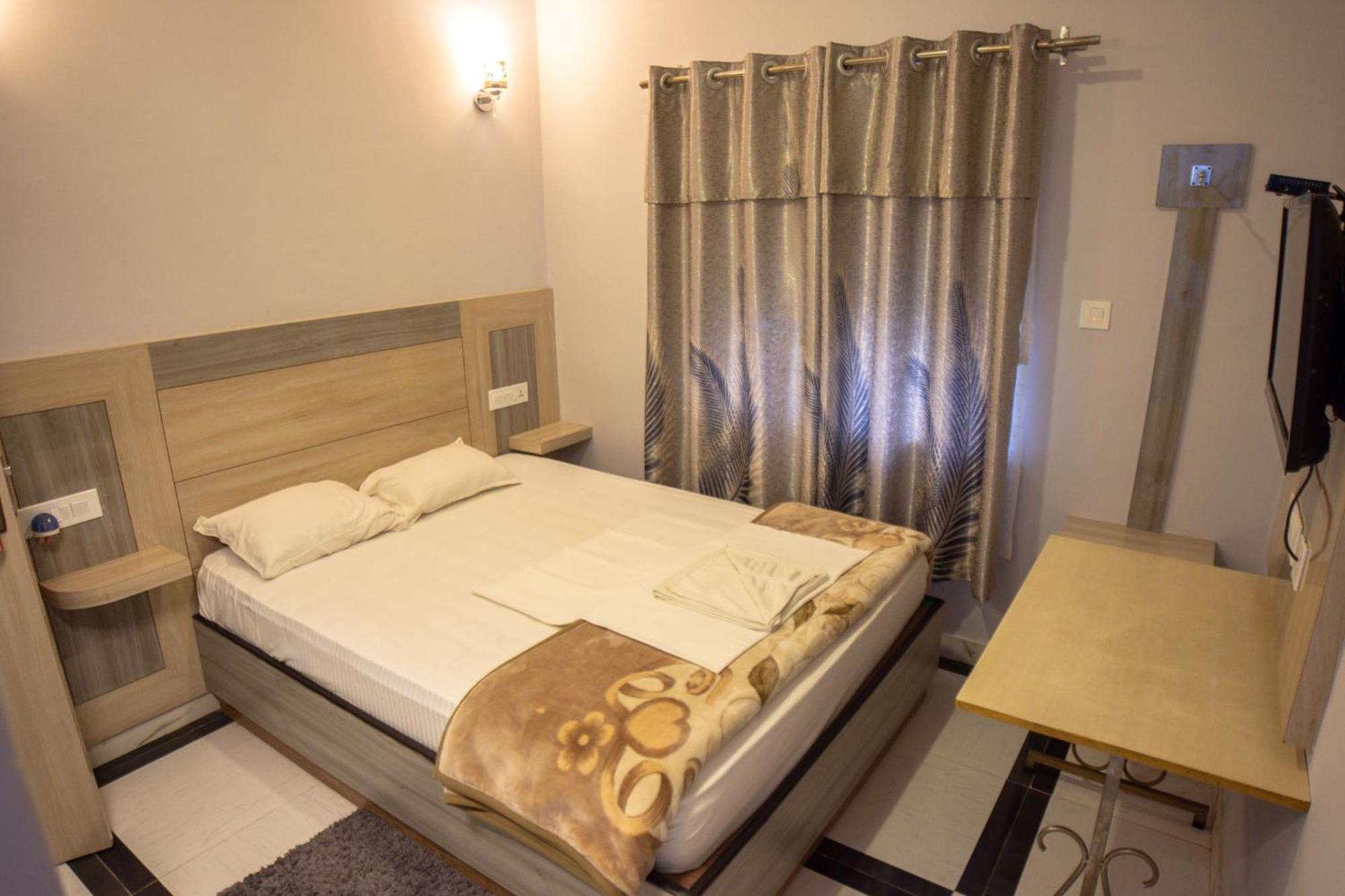 Galaxy Guest House Bhairāhawā 외부 사진